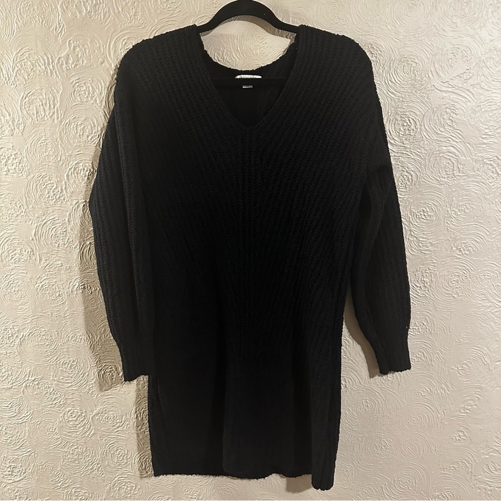 Elegant Black V-Neck Sweater